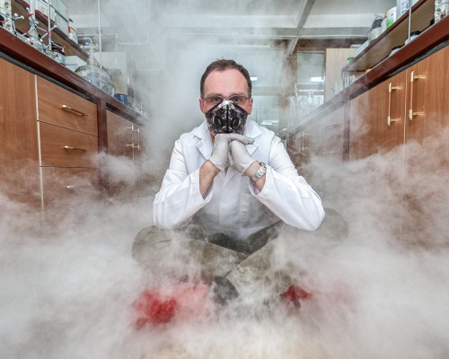 Technika analityczna opracowana przez warszawskich naukowców to sposób na poznanie najdrobniejszych szczegółów budowy chemicznej cząsteczek smogu. Źródło: IChF PAN, fot: Grzegorz Krzyżewski