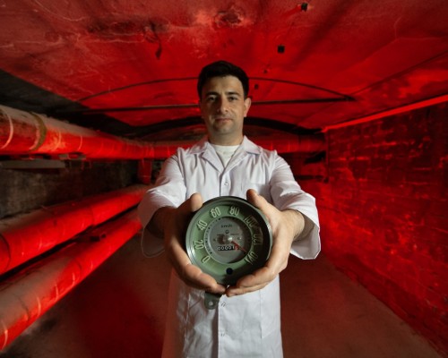 Configuration matters! Researchers at the IPC PAS have unveiled new aluminum-based organic compounds that could find applications in diodes. All thanks to the right arrangement of atoms thanks to which it is possible to achieve maximum quantum efficiency of luminescence. Photo courtesy: Grzegorz Krzyzewski