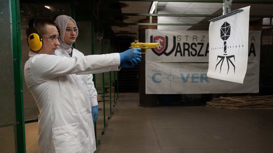 Silent enemies, smart weapons - switching off contamination by nanoparticles